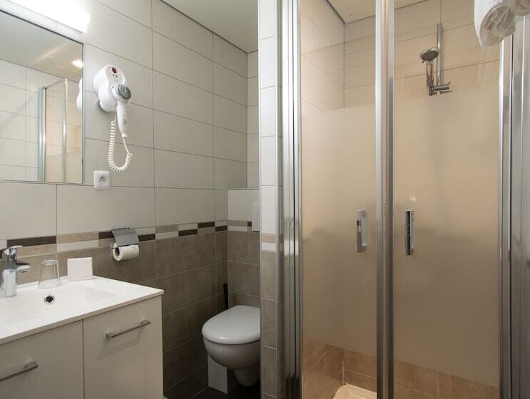 בית מלון כפרי Hôtel Restaurant Le Lac