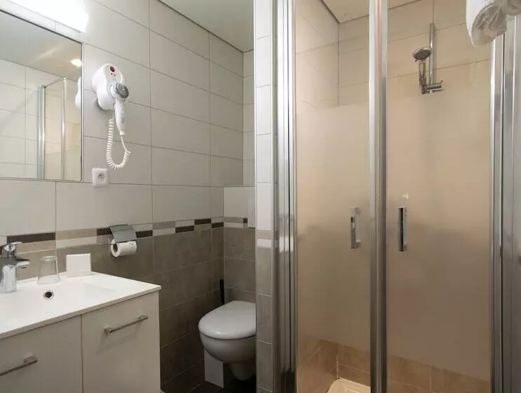 בית מלון כפרי Hôtel Restaurant Le Lac