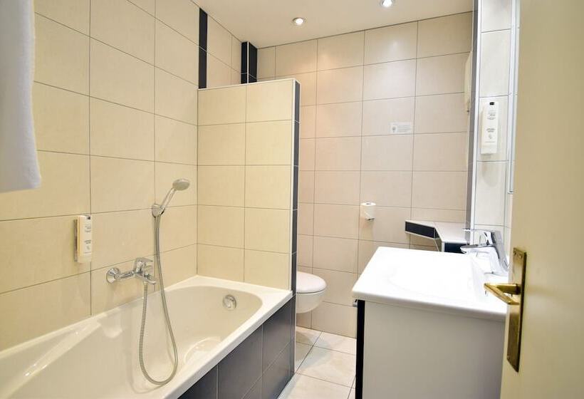 בית מלון כפרי Hôtel Restaurant Le Lac