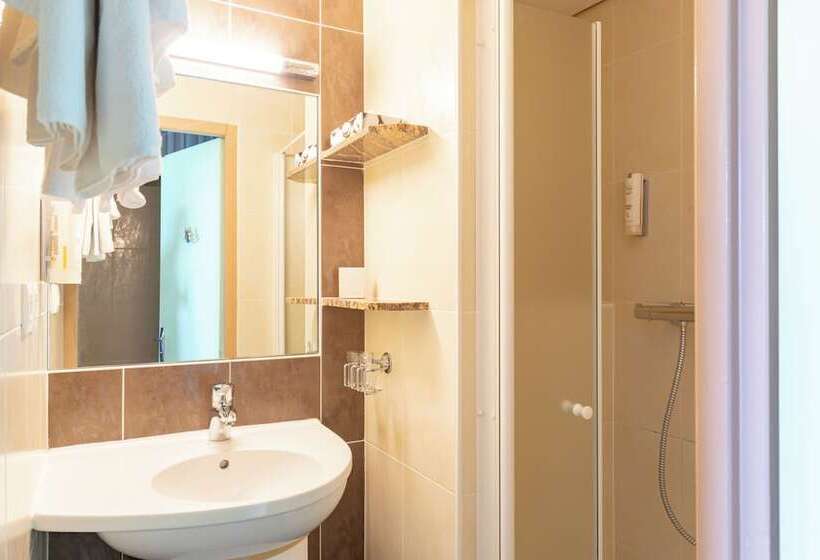 בית מלון כפרי Hôtel Restaurant Le Lac