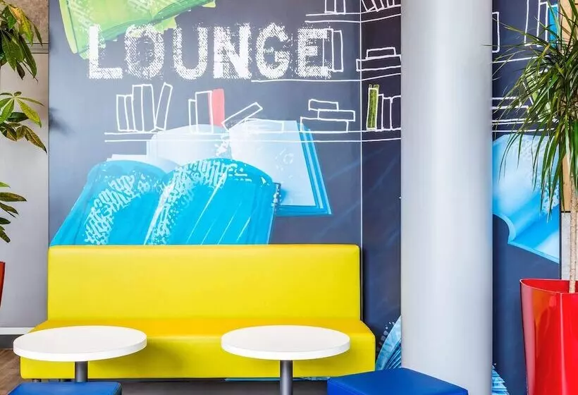 Отель Ibis Budget Rueil Malmaison