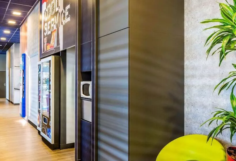 Отель Ibis Budget Rueil Malmaison