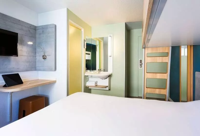 Отель Ibis Budget Rueil Malmaison