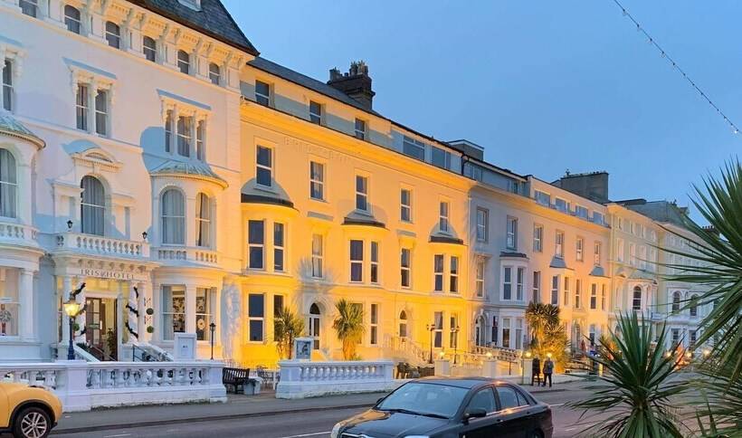 Iris Hotel Llandudno