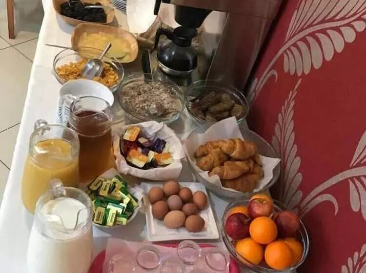 Iris Hotel Llandudno