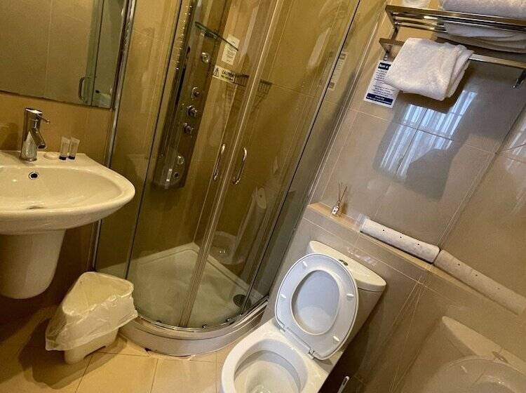 Iris Hotel Llandudno