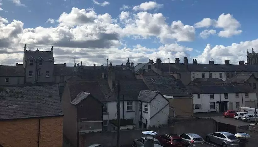 Iris Hotel Llandudno