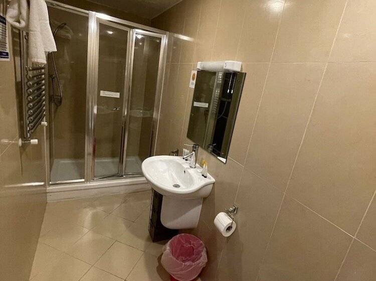 Iris Hotel Llandudno