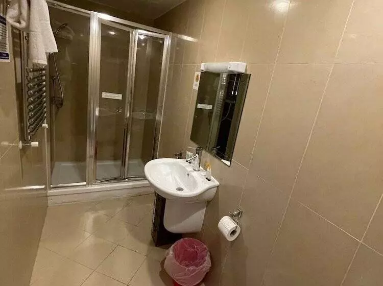 Iris Hotel Llandudno