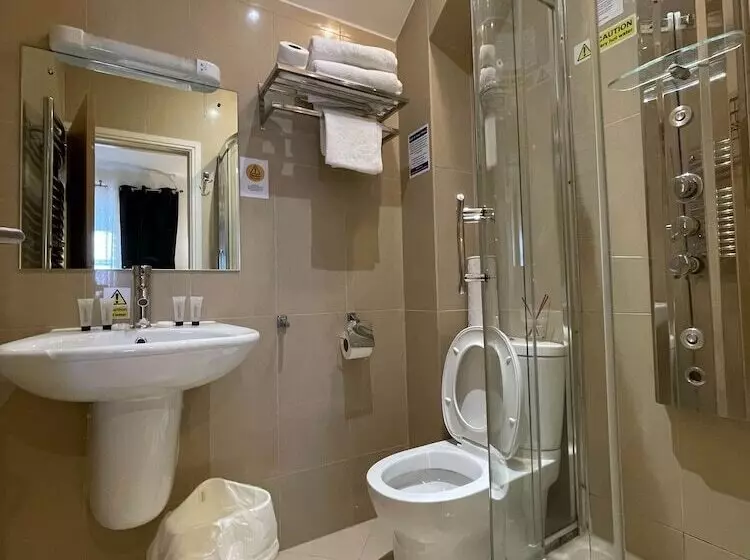 Iris Hotel Llandudno