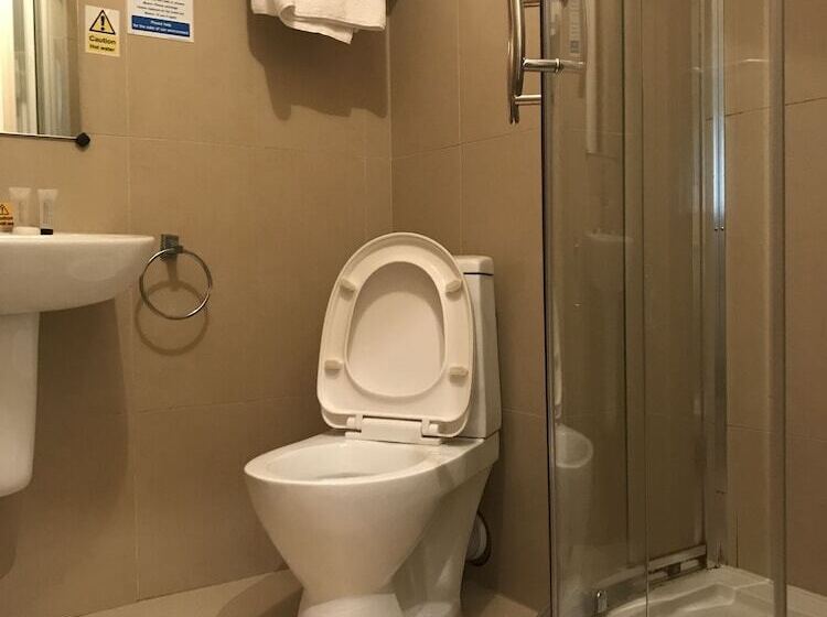 Iris Hotel Llandudno