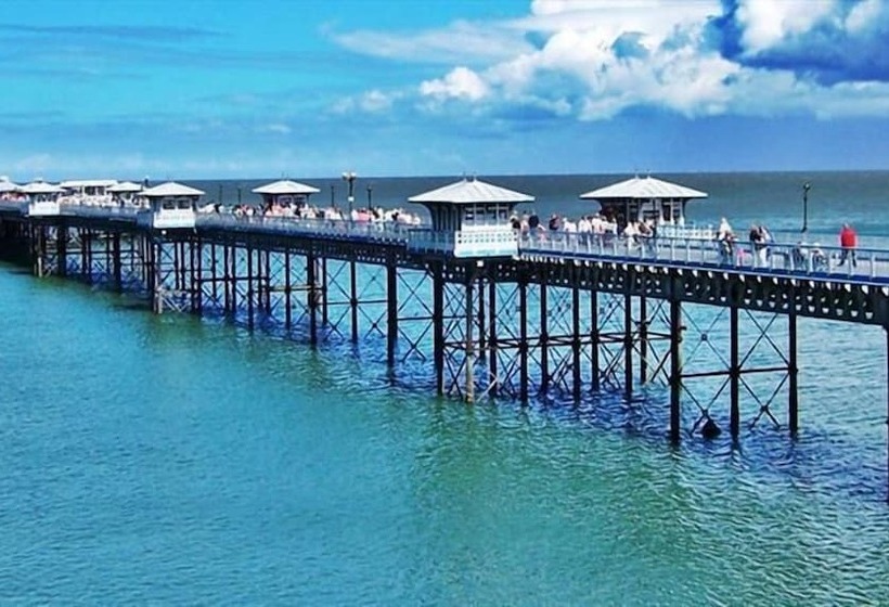 Iris Hotel Llandudno