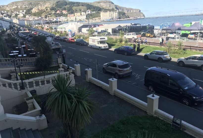 Iris Hotel Llandudno