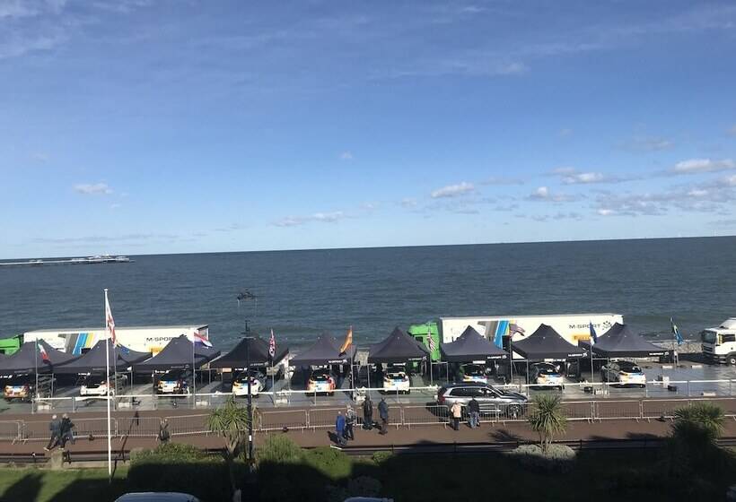 Iris Hotel Llandudno