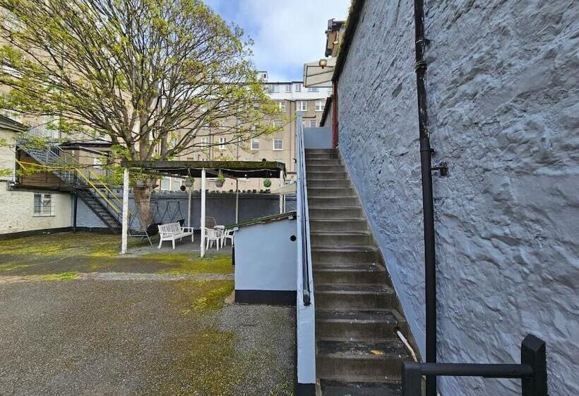 Iris Hotel Llandudno