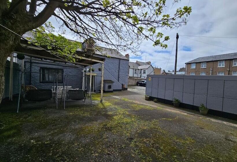 Iris Hotel Llandudno