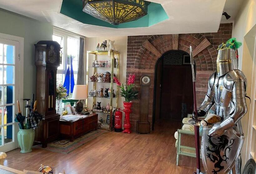 ホテル Knights Court