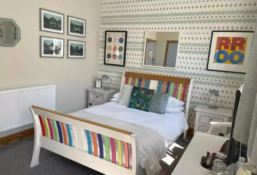 هتل Knights Court