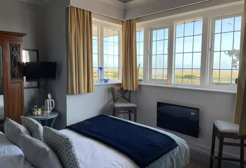 هتل Knights Court