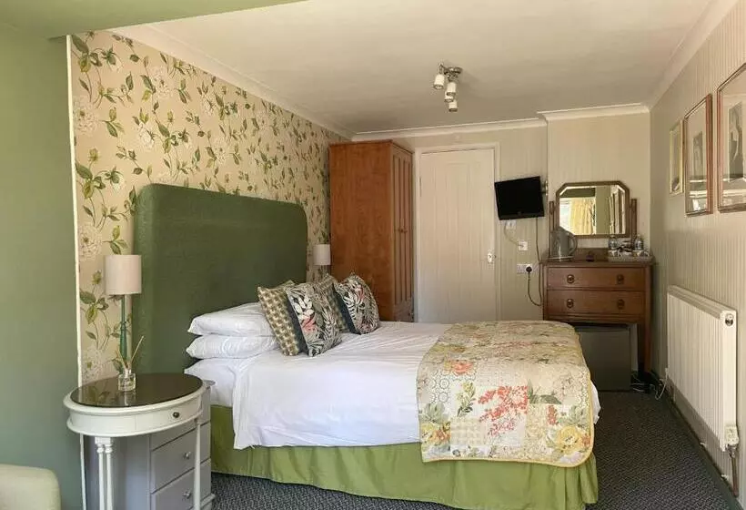 هتل Knights Court