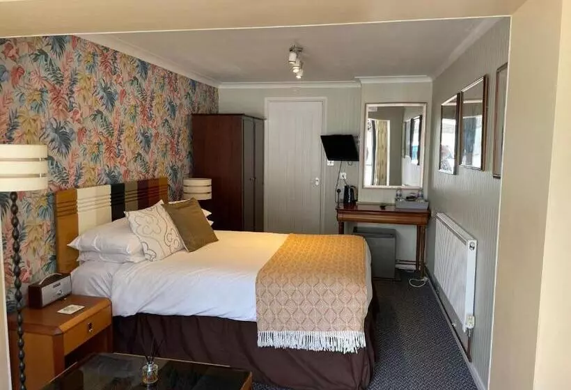 هتل Knights Court