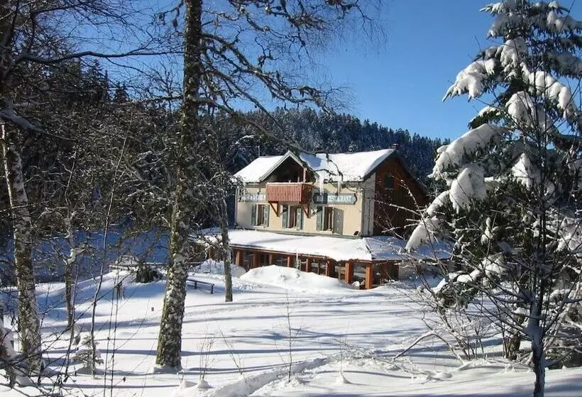 호텔 Auberge De La Croix Perrin