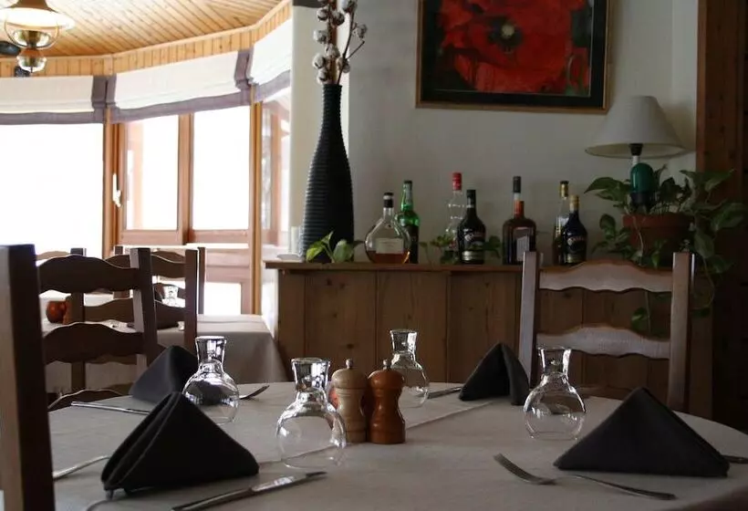 호텔 Auberge De La Croix Perrin