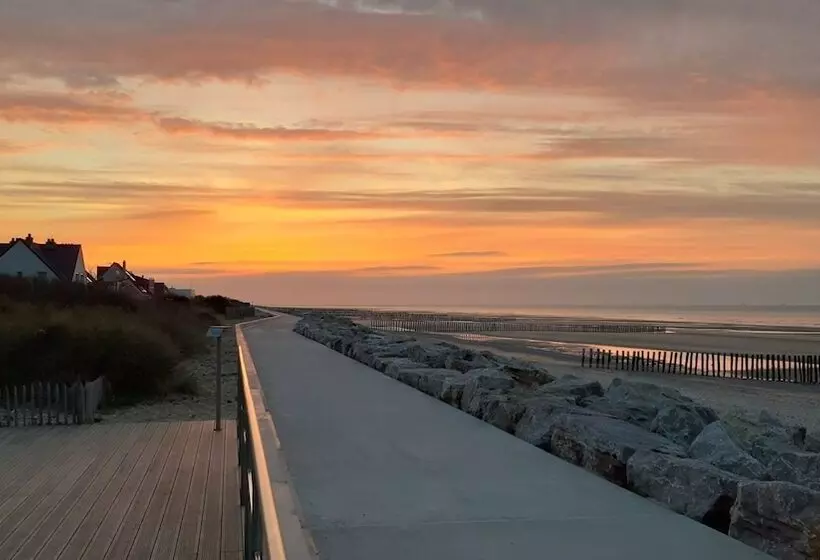 ホテル La Maison Blanche