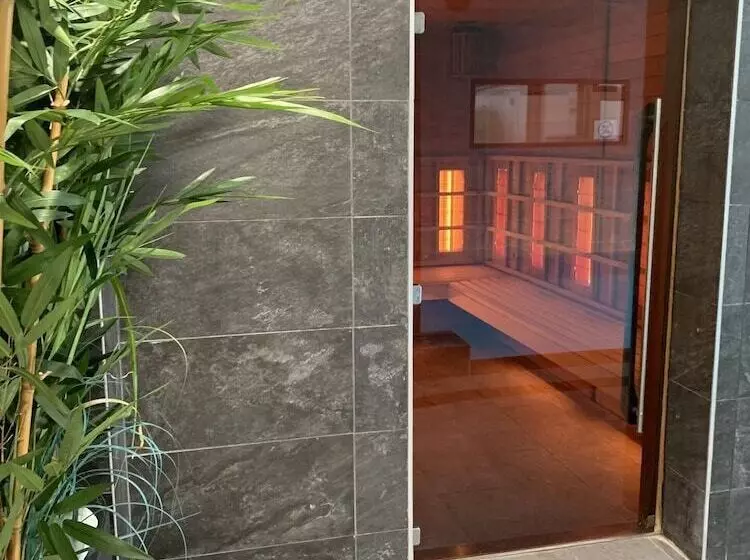 ホテル La Maison Blanche