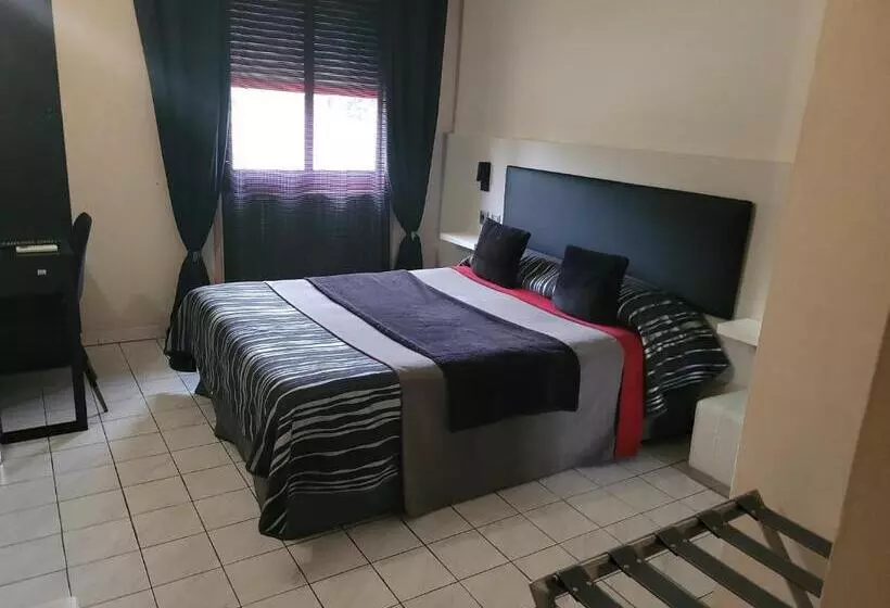 Отель Le Medicis