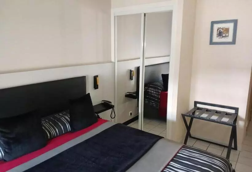 Отель Le Medicis