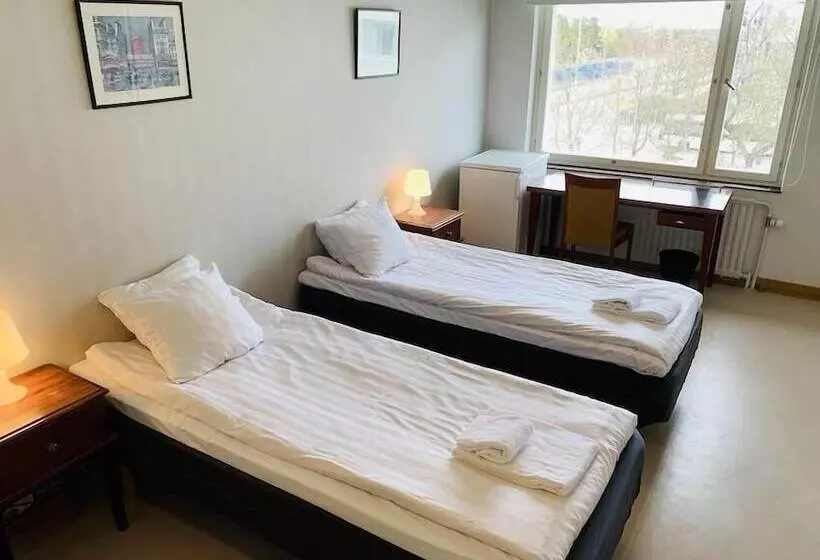 هتل Li Uninen Kotka