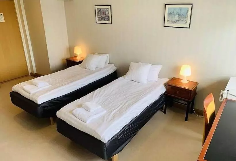 هتل Li Uninen Kotka