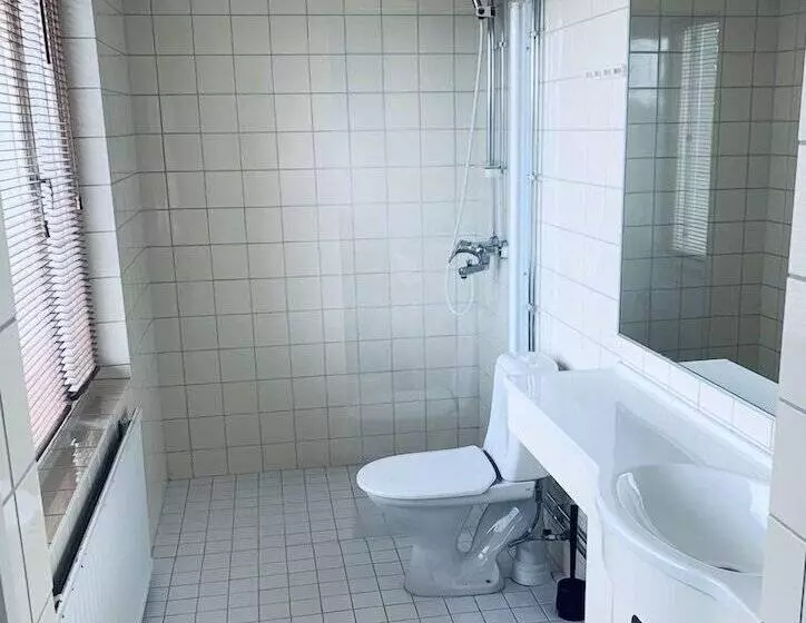 هتل Li Uninen Kotka