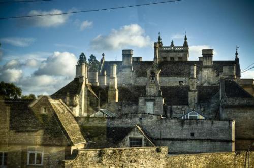 Отель Neeld Arms