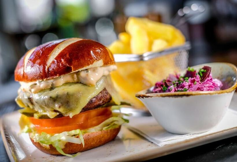 فندق The Bear's Paw