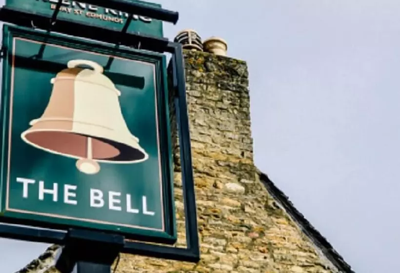 בית מלון כפרי The Bell Inn Charlbury