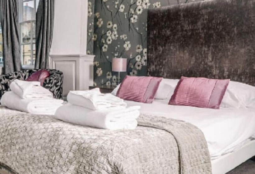 בית מלון כפרי The Bell Inn Charlbury