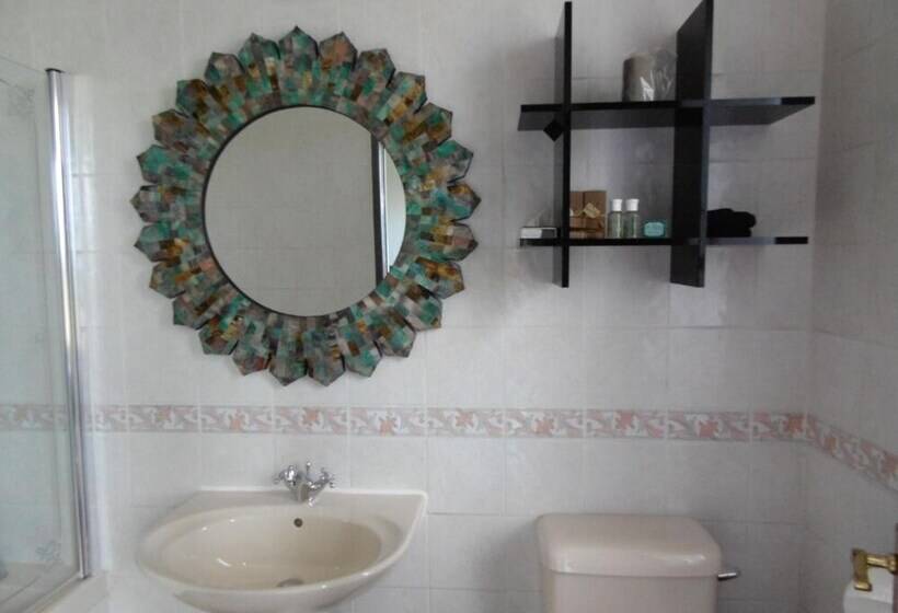 Отель The House Near Bath