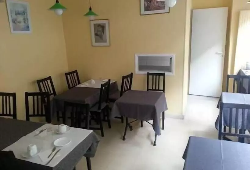 호텔 Hôtel Trianon Vincennes