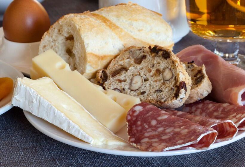 Отель The Originals City, Hôtel Le Louisiane, Belfort Sud