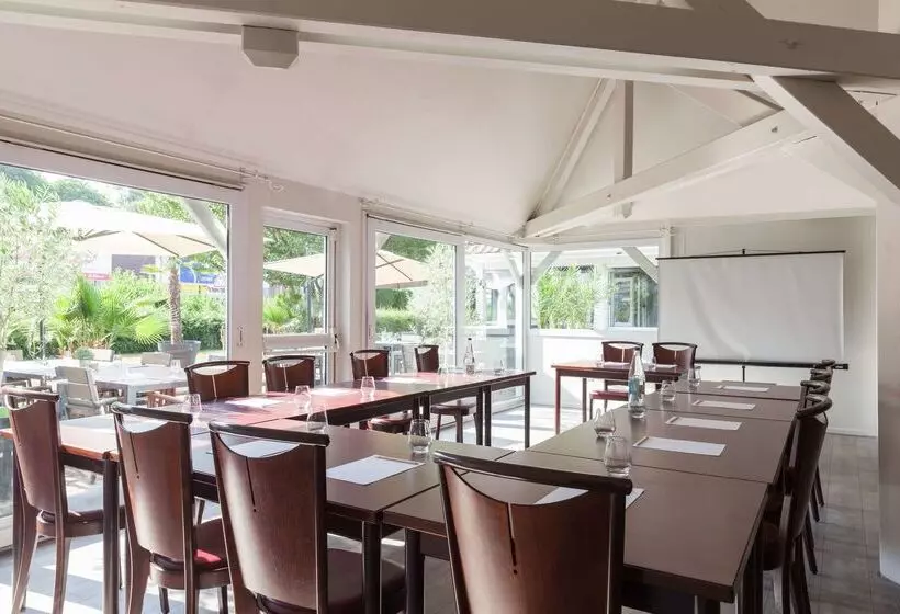 酒店 The Originals City, Hôtel Le Louisiane, Belfort Sud