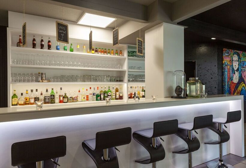 Отель The Originals City, Hôtel Le Louisiane, Belfort Sud