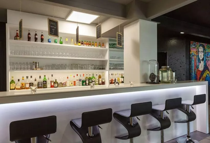 酒店 The Originals City, Hôtel Le Louisiane, Belfort Sud