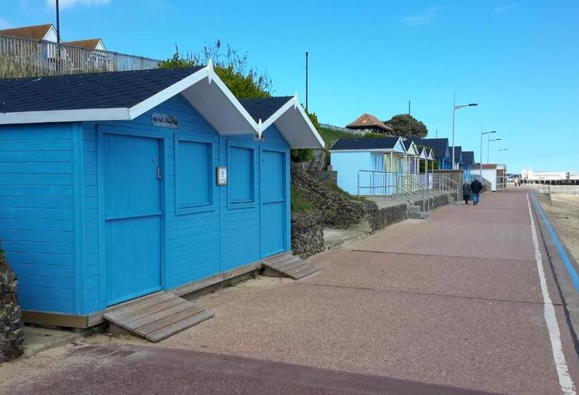 فندق The Sandrock