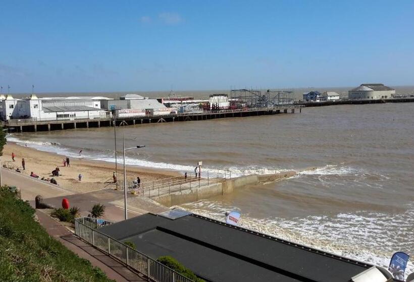 فندق The Sandrock