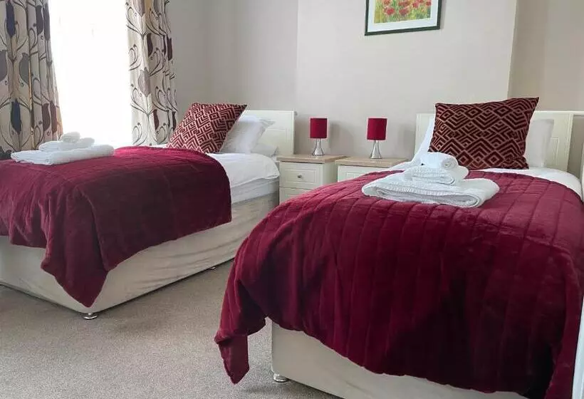 Отель The Sandrock