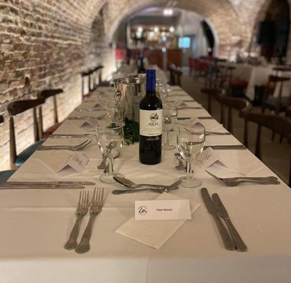 The Swan Hotel, Alresford