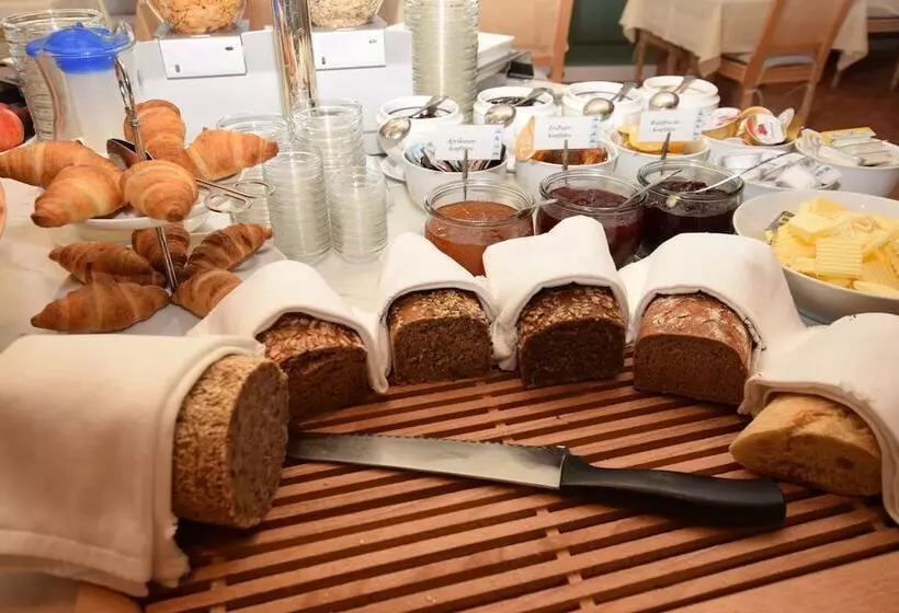 Отель Wiking Sylt