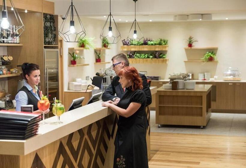 Kubija Hotel And Naturespa